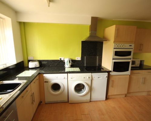 Kitchen @ Starkey Crescent