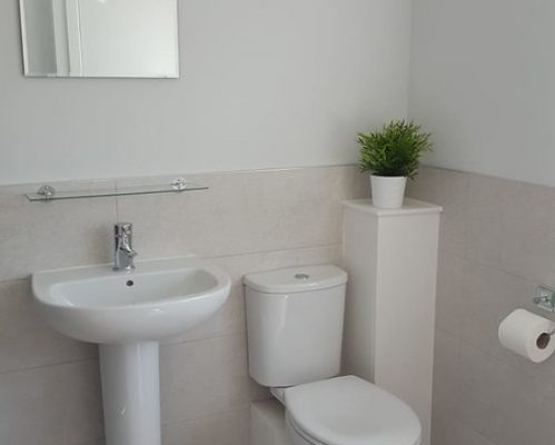 Upstairs Bathroom @ Starkey Crescent