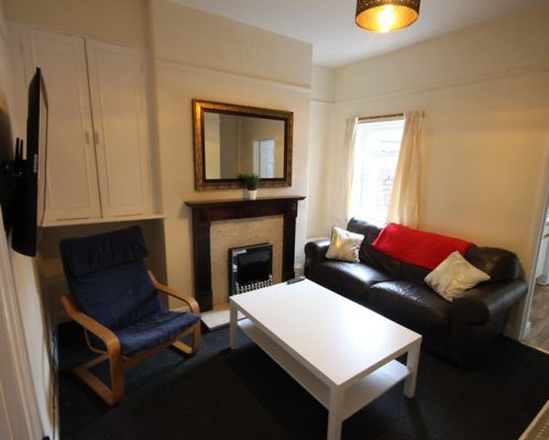 Lounge @ #3 Gordon St