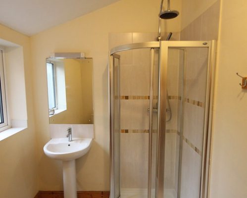 Bathroom 1 @ Eldon Terrace